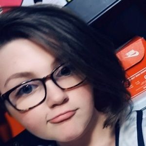 Meet your Posher, Hailey